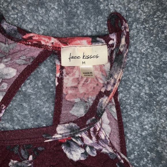 Burgundy Razor Back - Picture 2 of 2